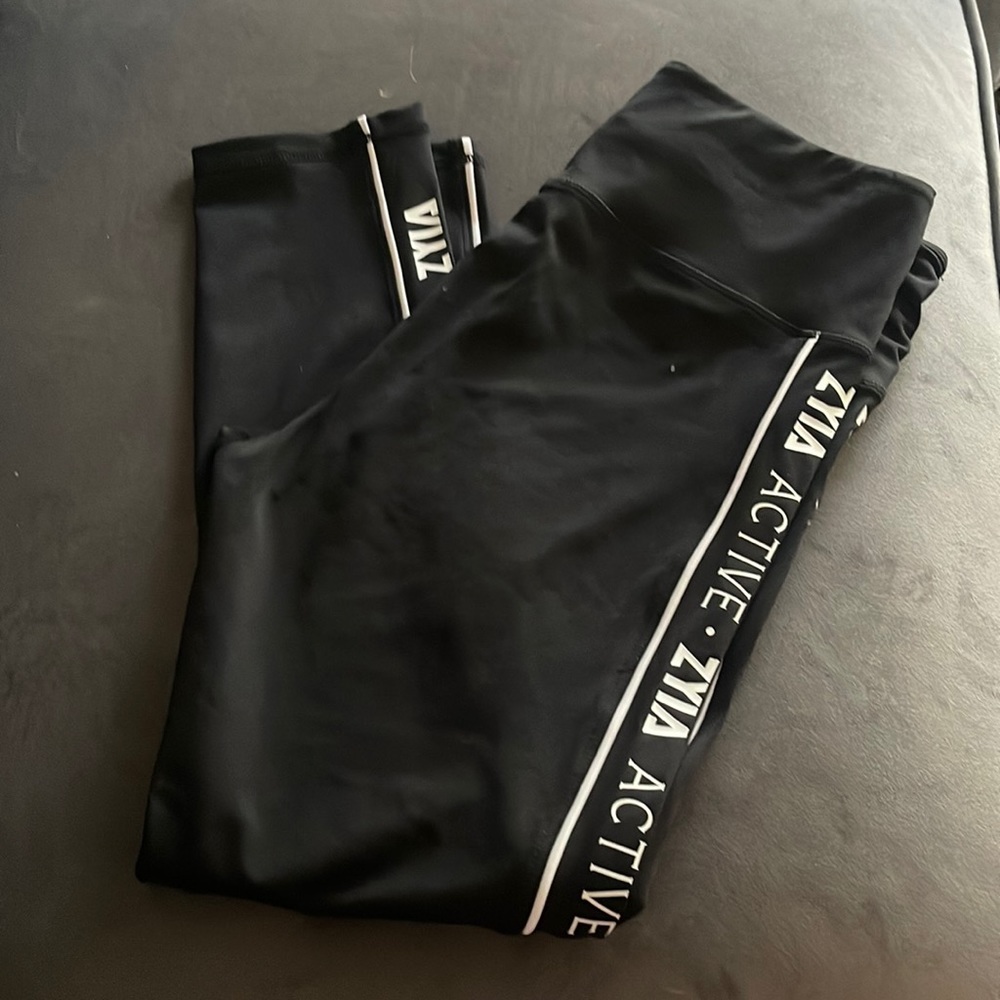 Zyia Leggings